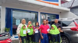 Ratusan Siswa SD di Banyuwangi Terima Beasiswa PIP Jalur Aspirasi dari Anggota DPR RI Sonny T Danaparamita