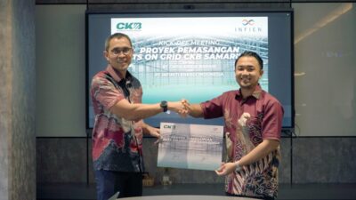 CKB Logistics, anak perusahaan PT ABM Investama Tbk, perkuat komitmen terhadap energi bersih dan keberlanjutan dengan memasang PLTS pada atap gudang Fasilitas Hub Logistik Samarinda. (Foto: Istimewa)