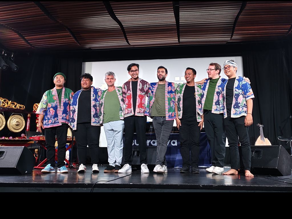 Suarajiwa resmi buka tur konser "SUARAJIWA – A Fusion Beyond Borders" di Auditorium IFI Thamrin Jakarta. (Foto: Istimewa)