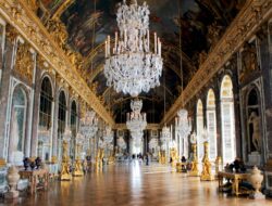 Cara Menggunakan Sendok dengan Elegan Layaknya Bangsawan di Meja Makan