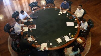 Sejumlah menteri Kabinet Merah Putih berkumpul di Hambalang, bahas percepatan penanganan bencana di Sumatera. (Foto: BPMI Setpres)