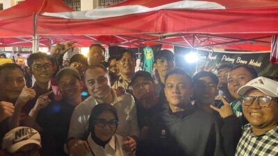 Ghafara Okviando Ihzardian, S.M. dan Tim bersama Wali kota Surabaya Eri Cahyadi. (Foto: Istimewa)