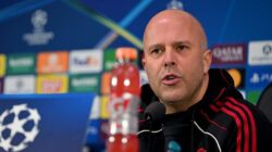 Arne Slot Sentil Mohamed Salah Salah Usai Pernyataan Kontroversial