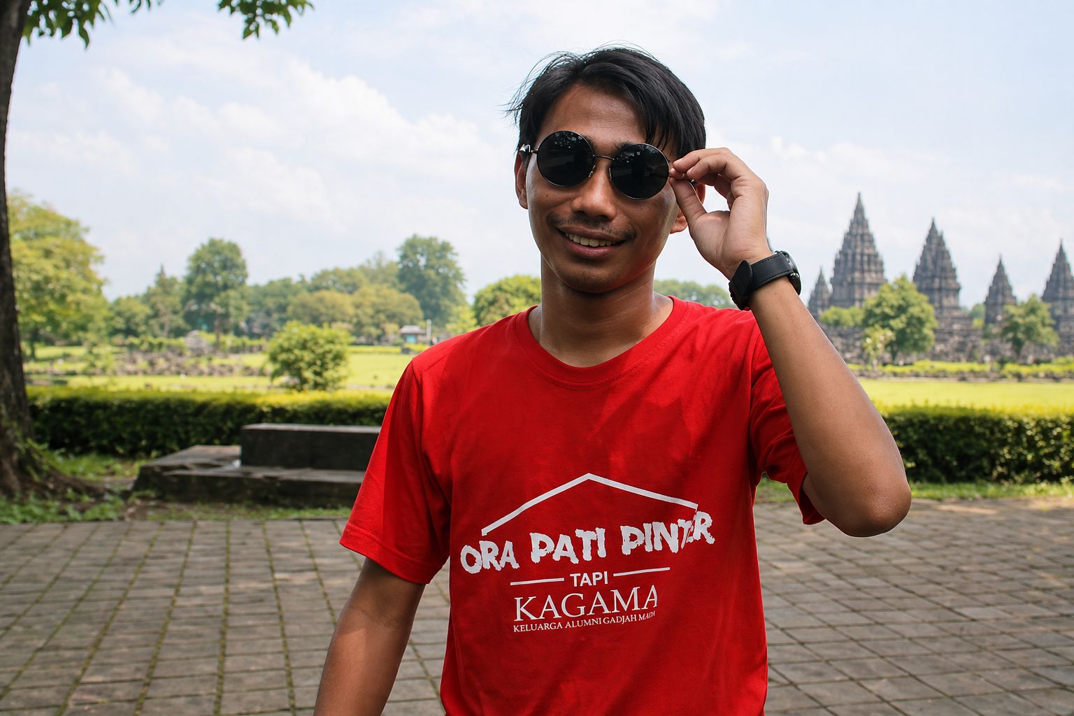 Eko Setiawan, Alumni Universitas Gajah Mada, asal Kecamatan Tempurejo Jember