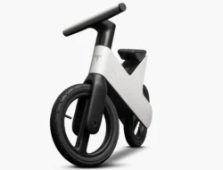 Tesla Rilis Balance Bike untuk Anak, Elon Musk Tetap Tolak Produksi Motor Listrik