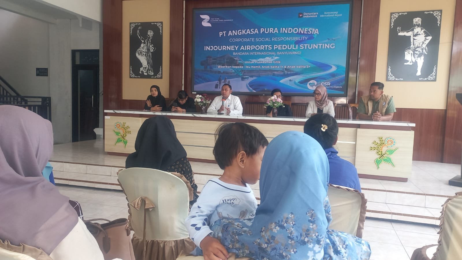 Bandara Internasional Banyuwangi gelar program CSR bertajuk InJourney Airports Peduli Stunting. (Foto: Istimewa)
